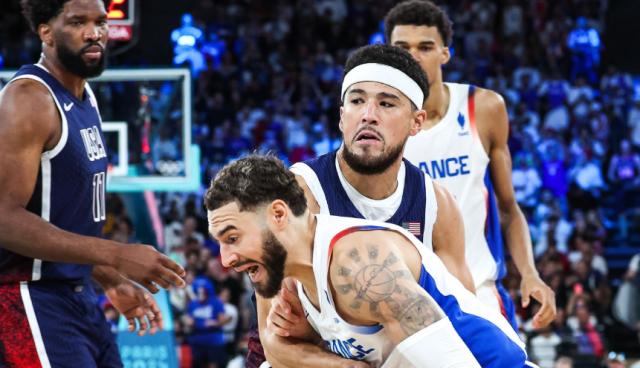 必一官方网站-从数据刷子到无名MVP！布克再次蜕变太阳迎曙光