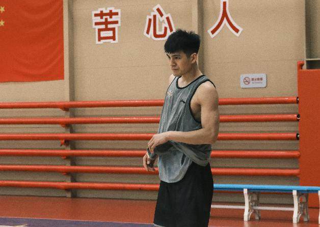 必一运动-状元郎新赛季定位大前锋 陈国豪：CBA，我准备好了！